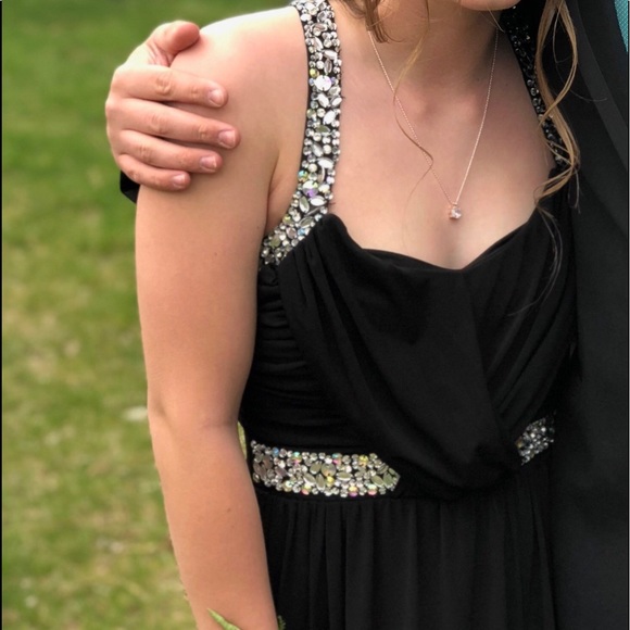 Black prom dress - Picture 3 of 3